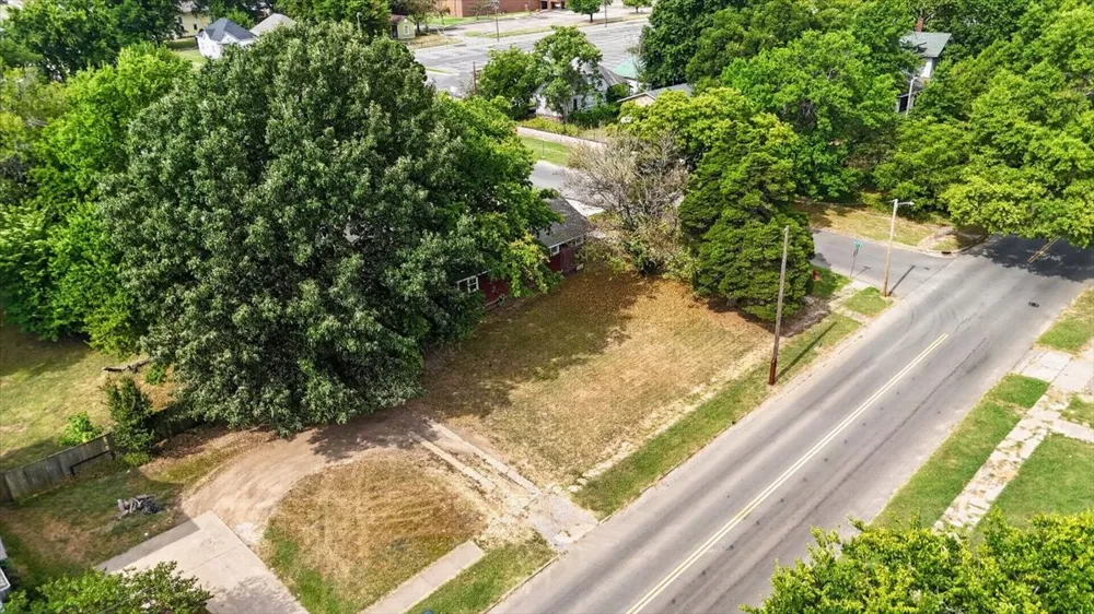 226 G STREET Muskogee, OK 74403