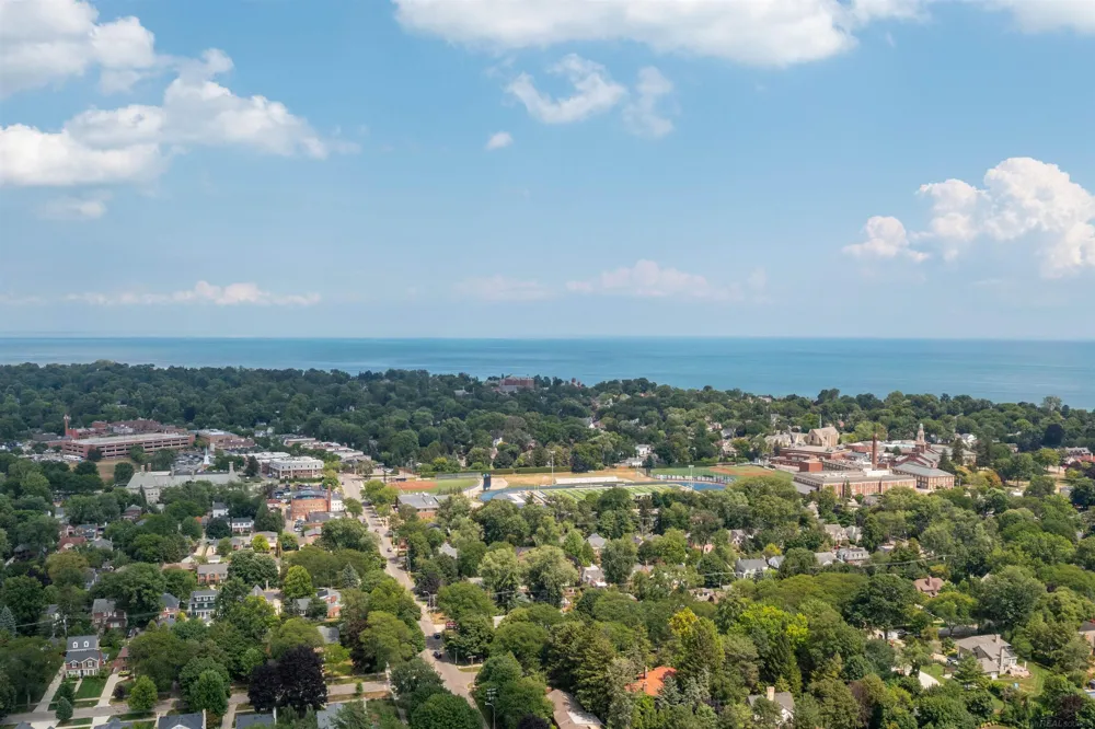 628 Notre Dame Street Grosse Pointe City, MI 48230