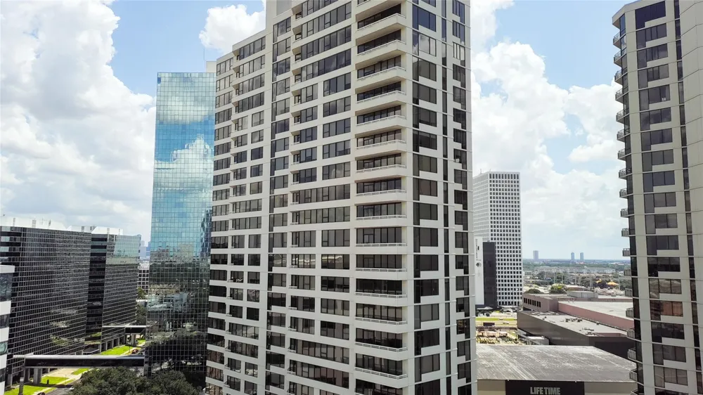 14 Greenway Plaza #19P Houston, TX 77046