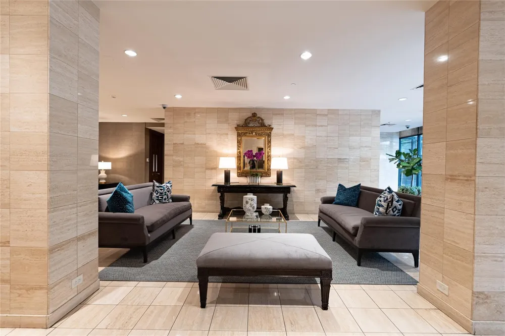 14 Greenway Plaza #19P Houston, TX 77046