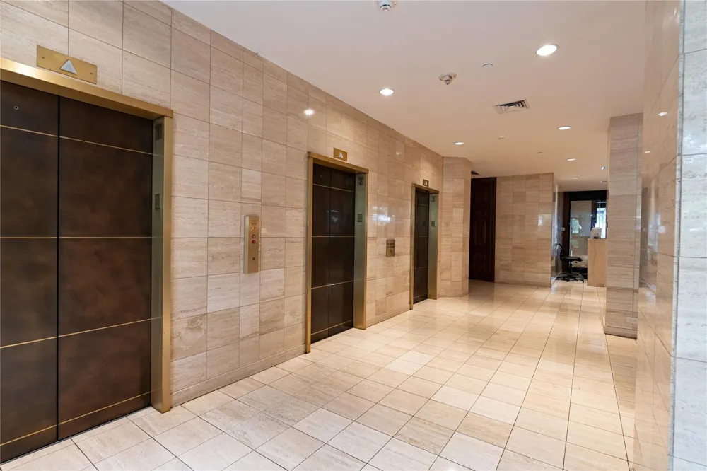 14 Greenway Plaza #19P Houston, TX 77046