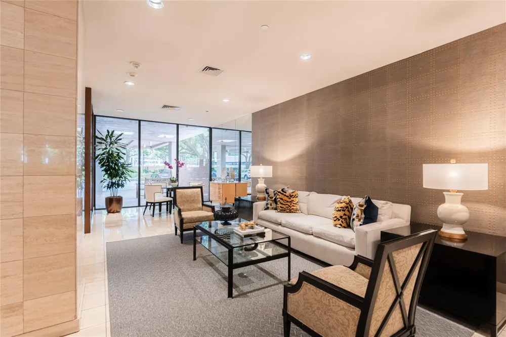 14 Greenway Plaza #19P Houston, TX 77046
