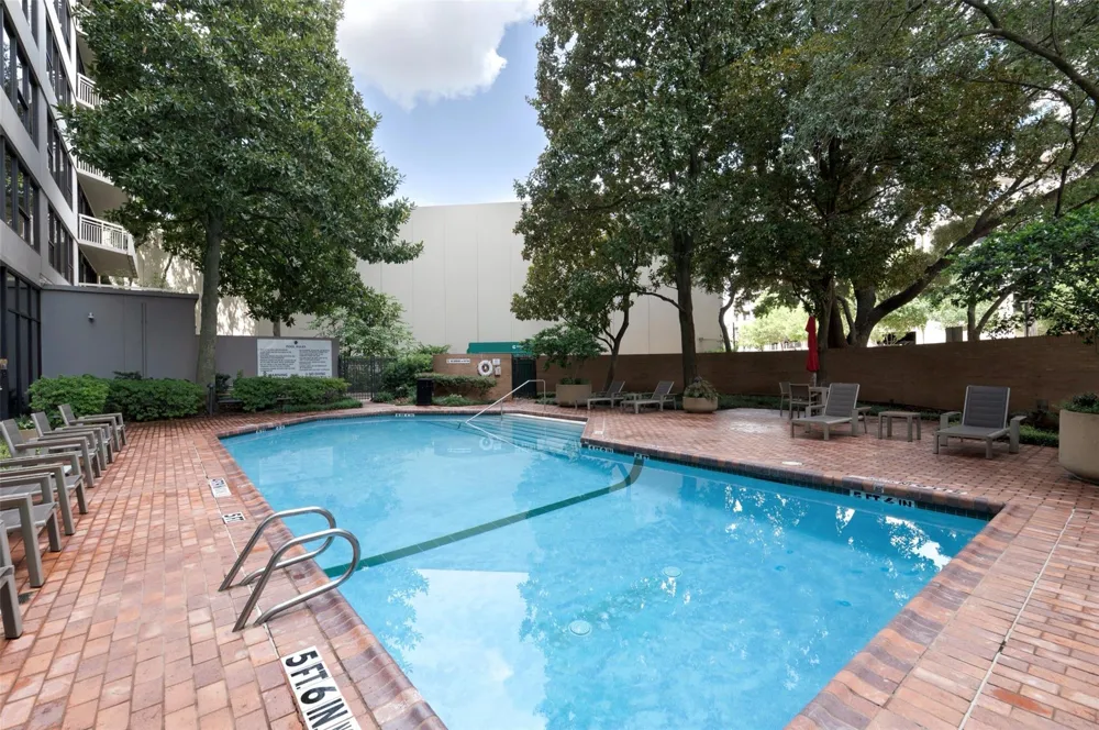 14 Greenway Plaza #19P Houston, TX 77046