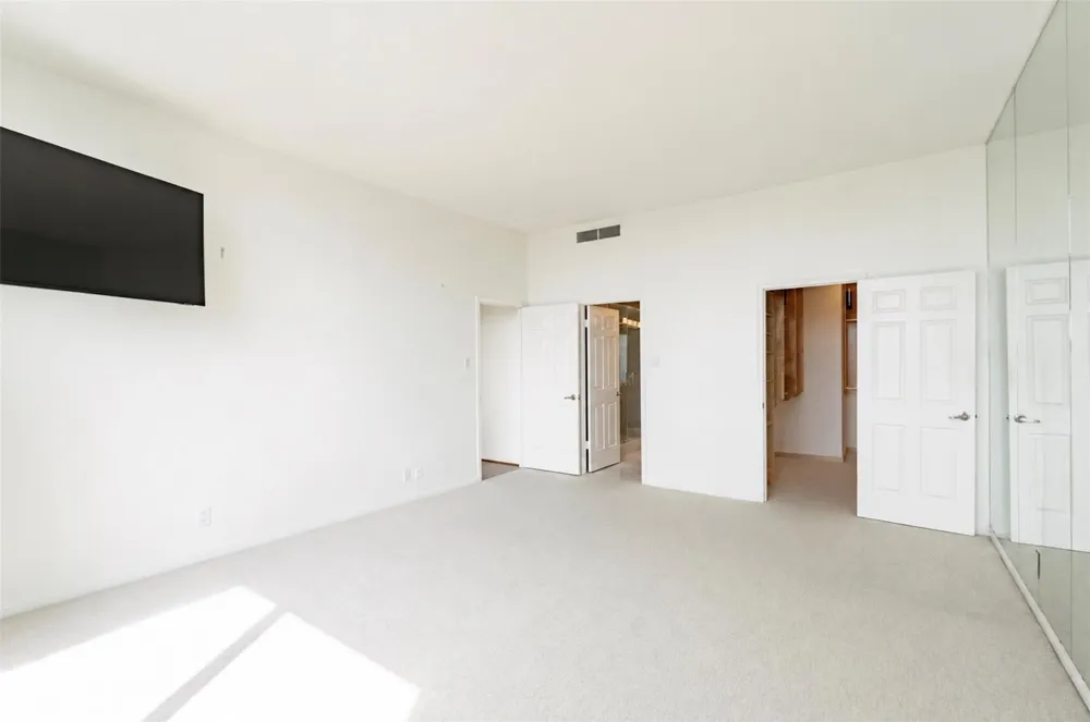 14 Greenway Plaza #19P Houston, TX 77046