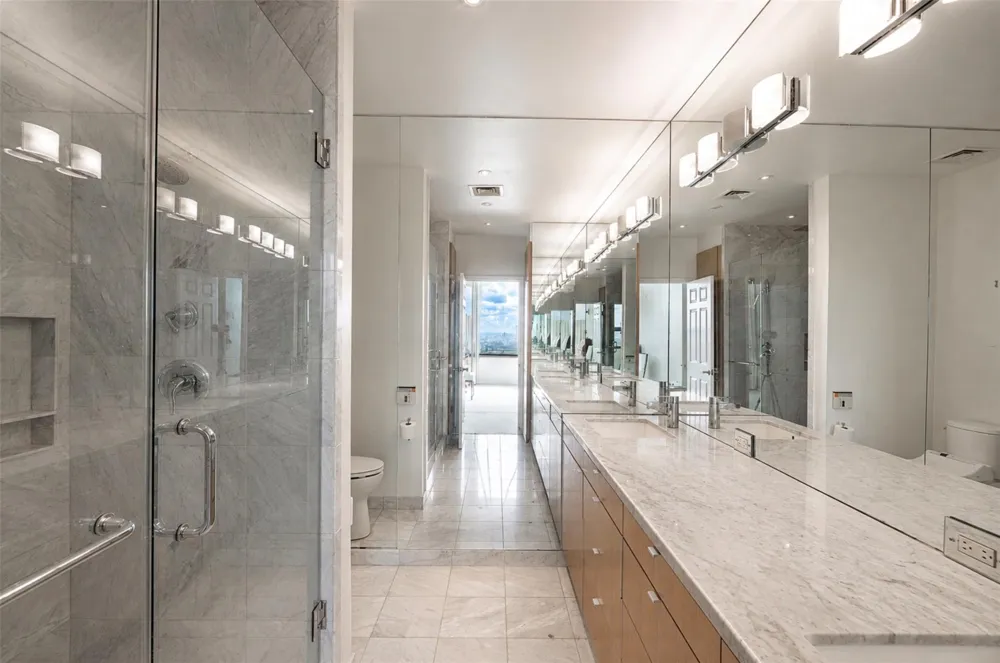 14 Greenway Plaza #19P Houston, TX 77046