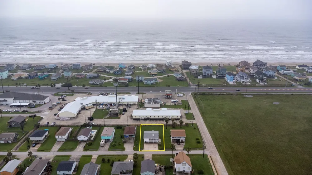 16721 Edward Teach Road Jamaica Beach, TX 77554