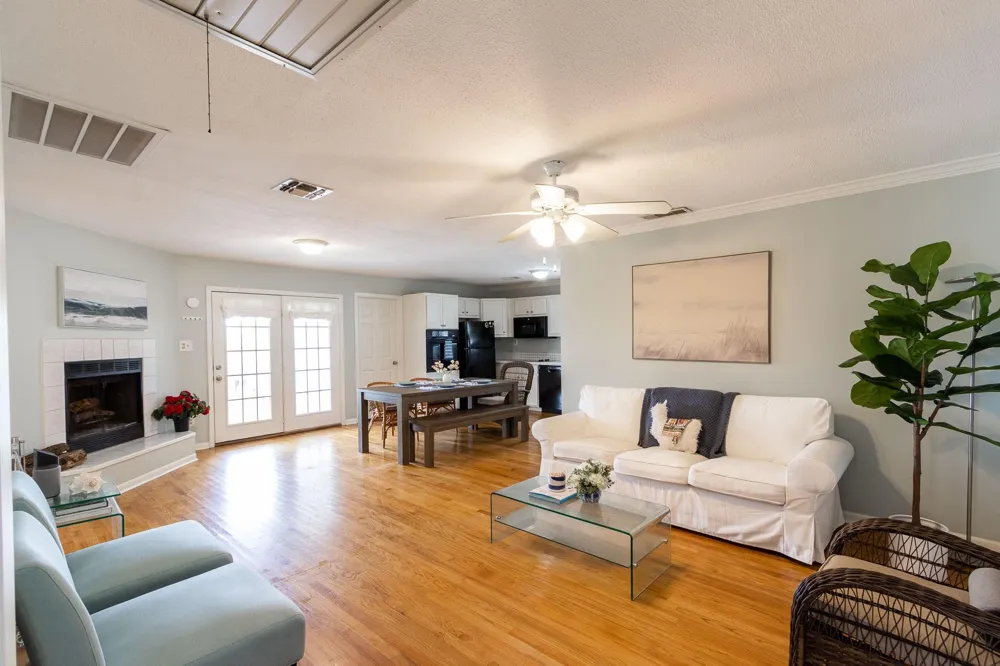 16721 Edward Teach Road Jamaica Beach, TX 77554