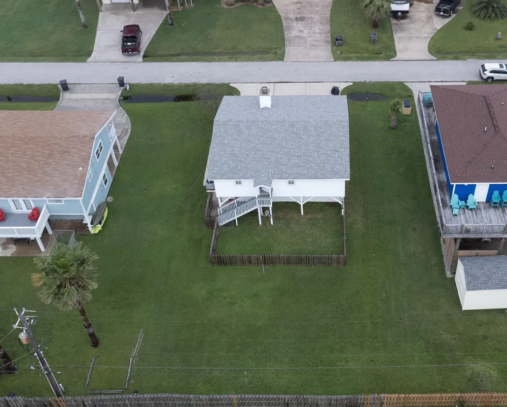 16721 Edward Teach Road Jamaica Beach, TX 77554