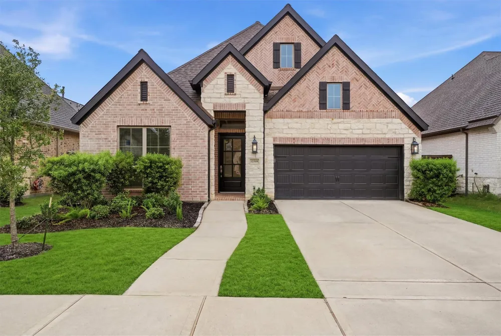 12318 Palmetto Drive Mont Belvieu, TX 77523