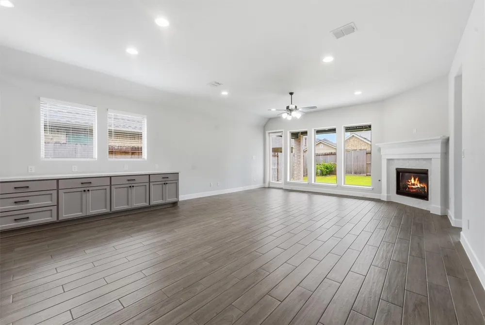 12318 Palmetto Drive Mont Belvieu, TX 77523