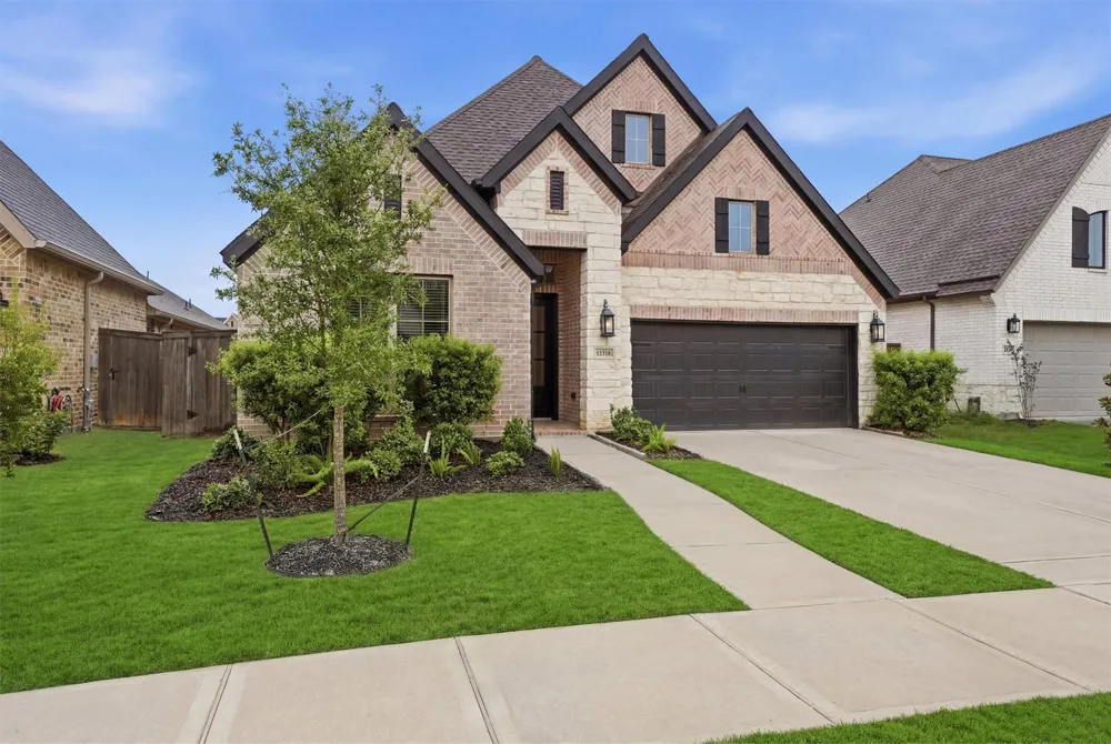 12318 Palmetto Drive Mont Belvieu, TX 77523