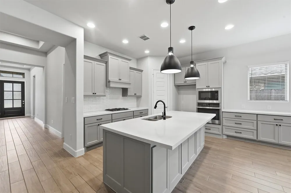 12318 Palmetto Drive Mont Belvieu, TX 77523