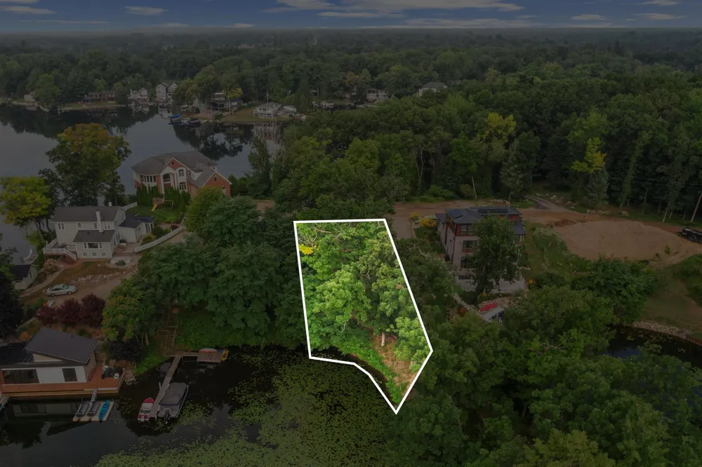 Cushing Street Lake Orion, MI 48362