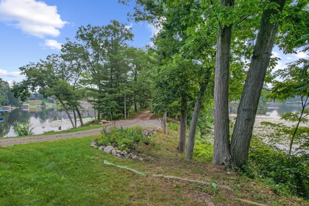 Cushing Street Lake Orion, MI 48362
