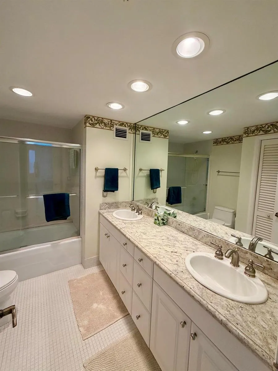 5400 Ocean Drive Singer Island, FL 33404