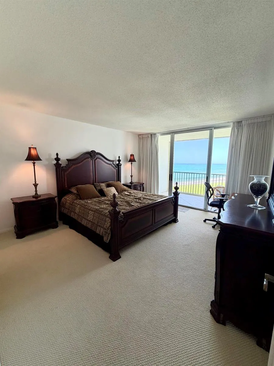 5400 Ocean Drive Singer Island, FL 33404