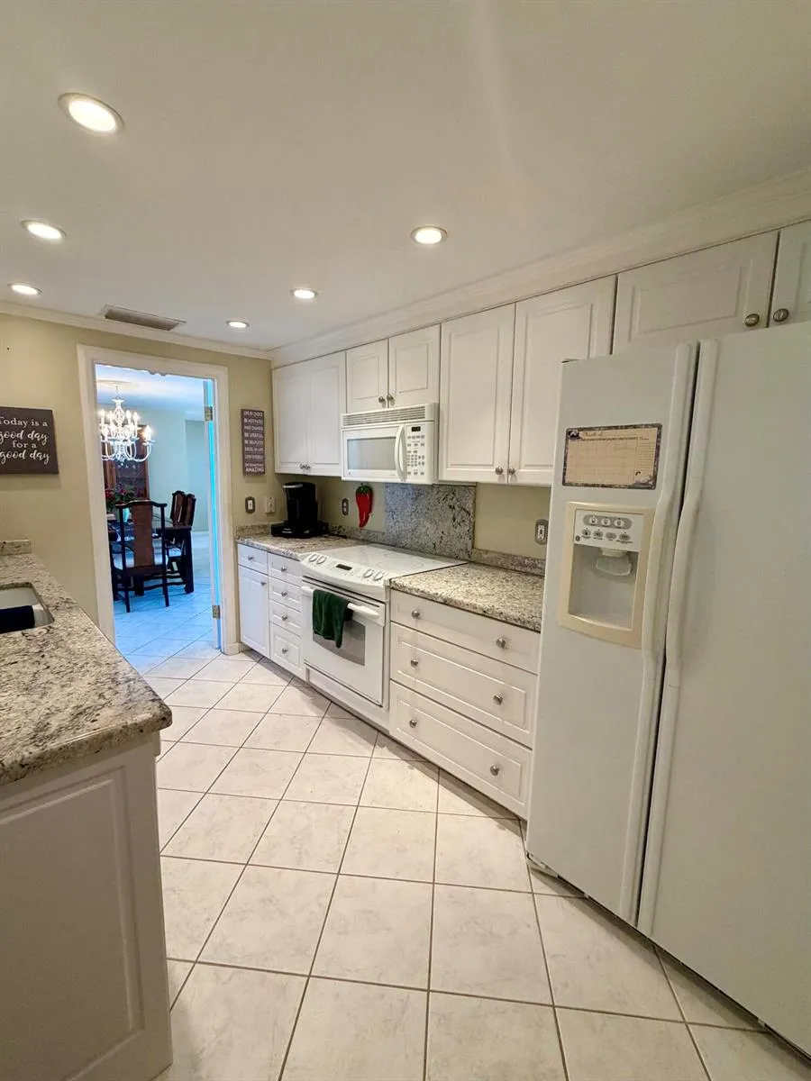 5400 Ocean Drive Singer Island, FL 33404
