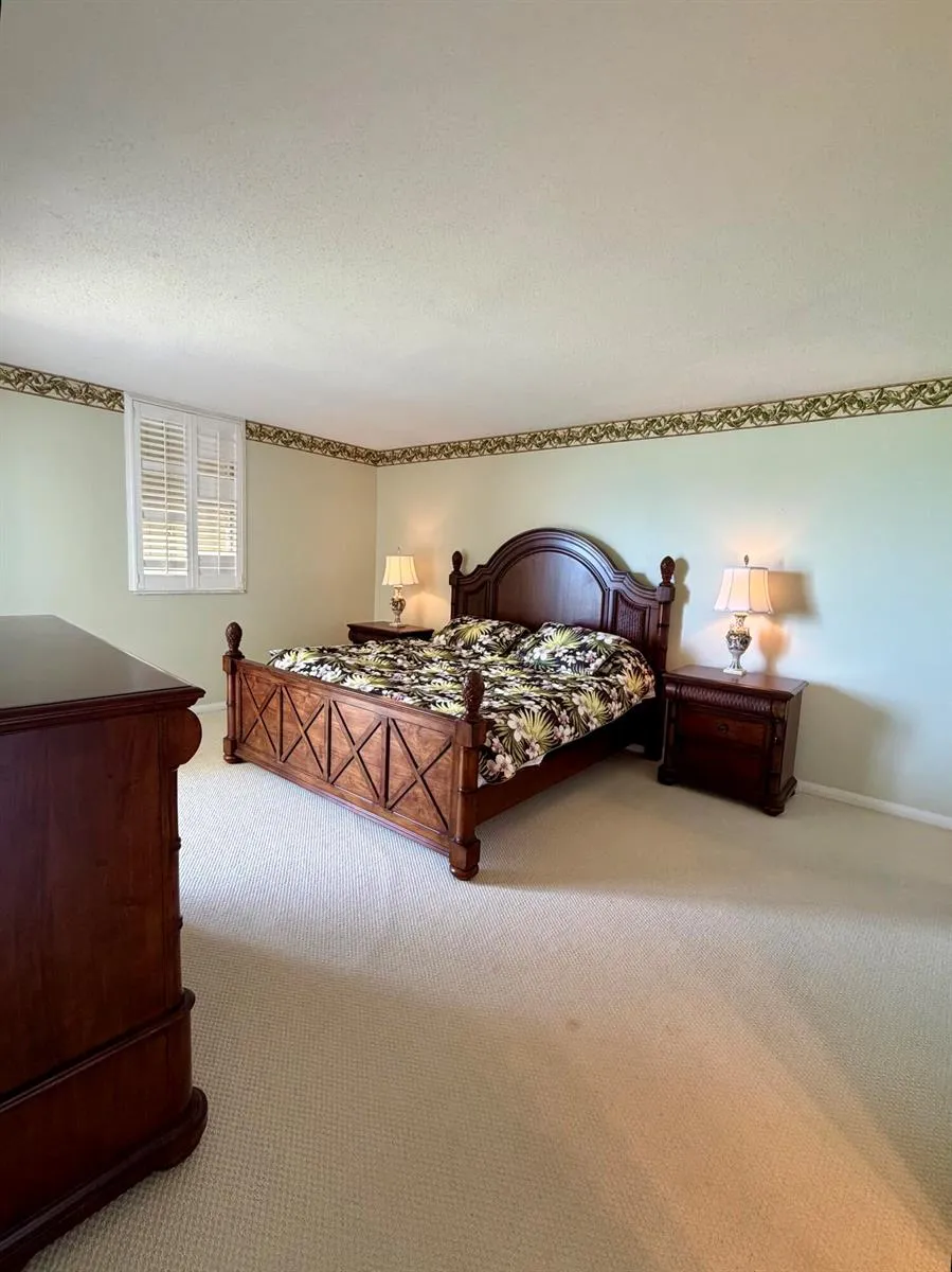 5400 Ocean Drive Singer Island, FL 33404