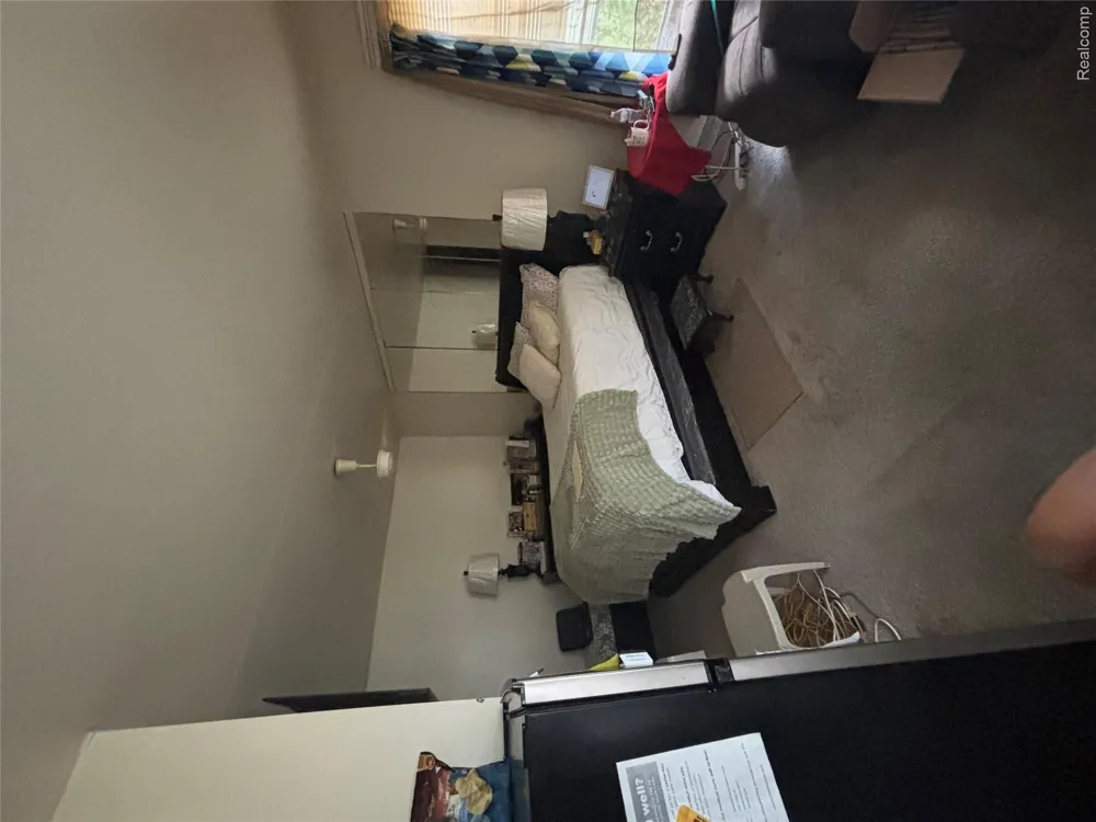 22449 Marine Avenue E Eastpointe City, MI 48021