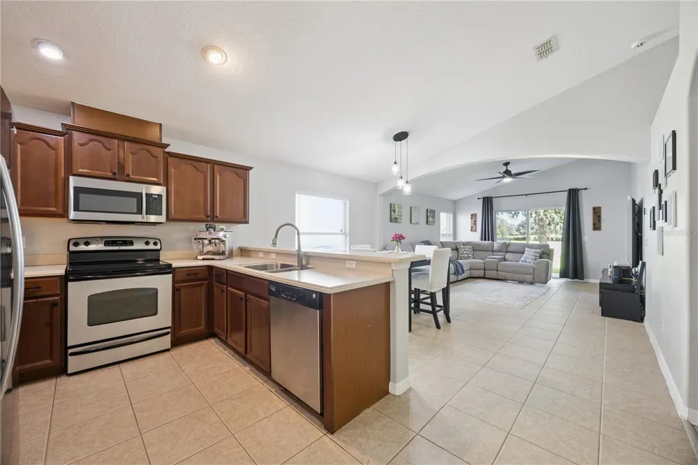 11625 GREAT COMMISSION WAY Orlando, FL 32832
