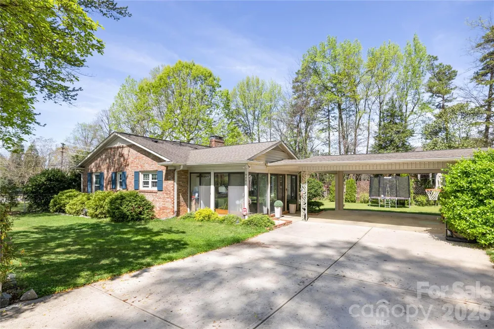 5431 Park Road Charlotte, NC 28209
