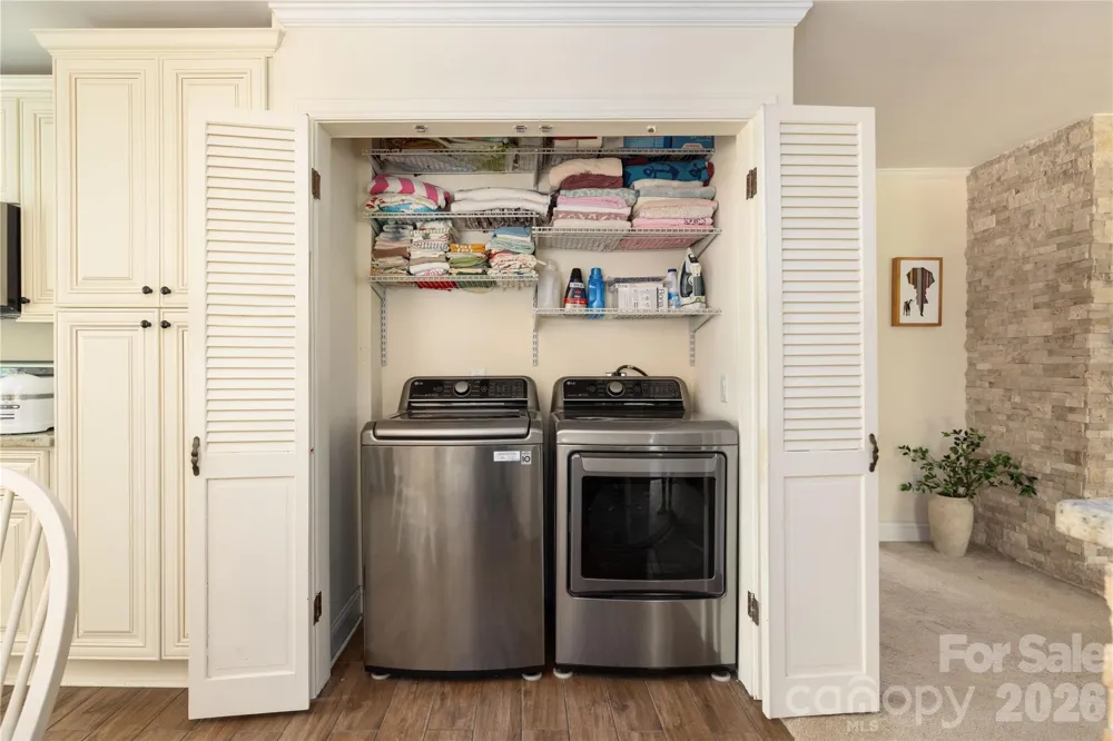 5431 Park Road Charlotte, NC 28209