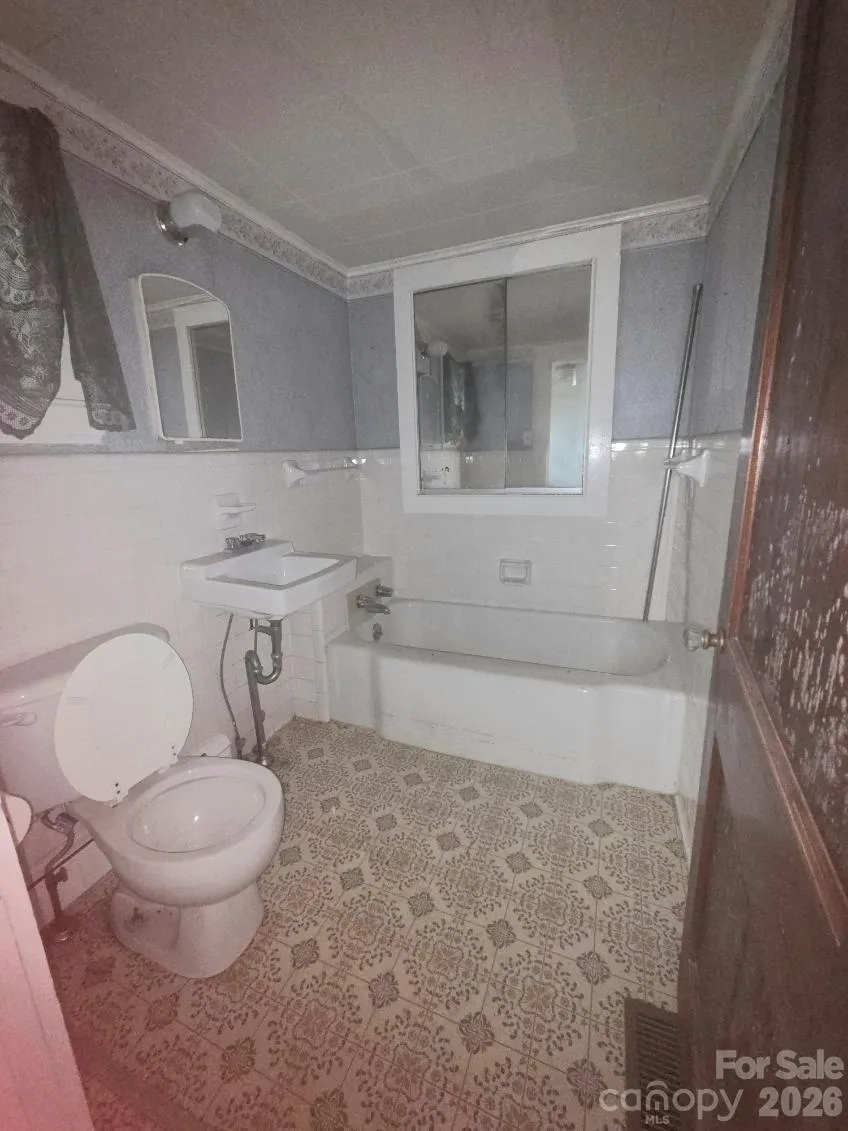 1312 Salem Road Morganton, NC 28655