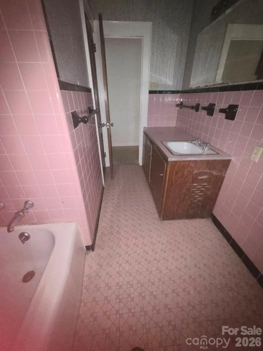 1312 Salem Road Morganton, NC 28655