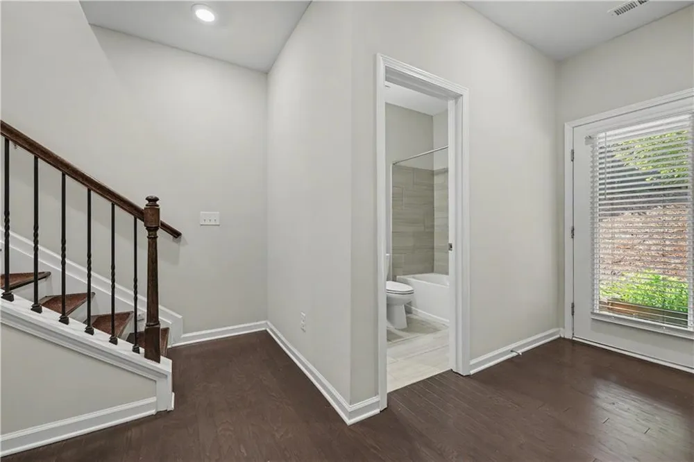 385 Provenance Drive Sandy Springs, GA 30328