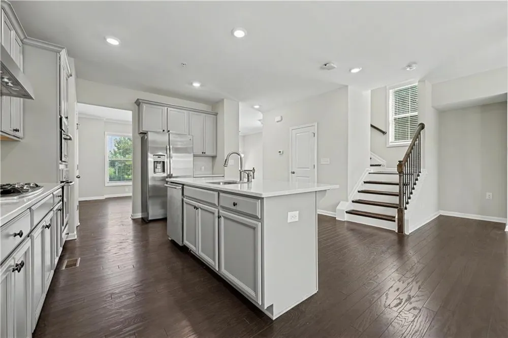 385 Provenance Drive Sandy Springs, GA 30328