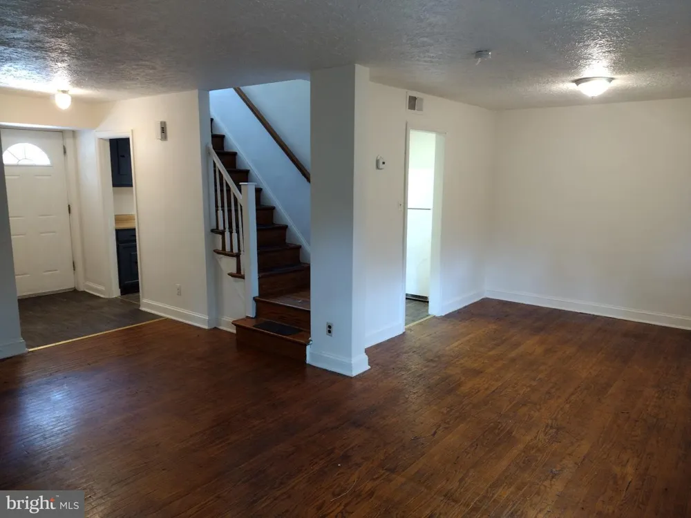 16 S CANNON DRIVE Wilmington, DE 19809