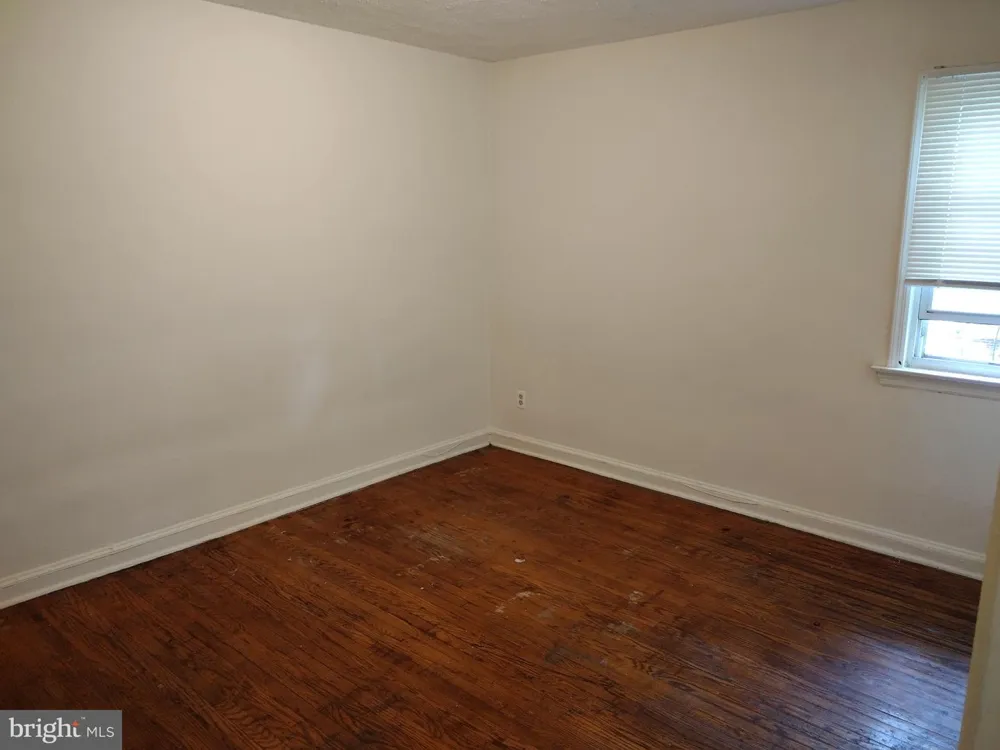 16 S CANNON DRIVE Wilmington, DE 19809