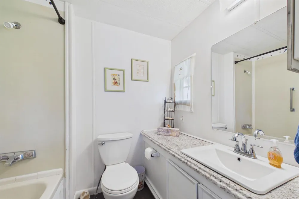 10003 Granada Bay Boynton Beach, FL 33436
