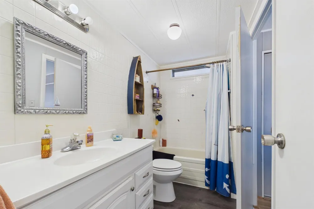 10003 Granada Bay Boynton Beach, FL 33436