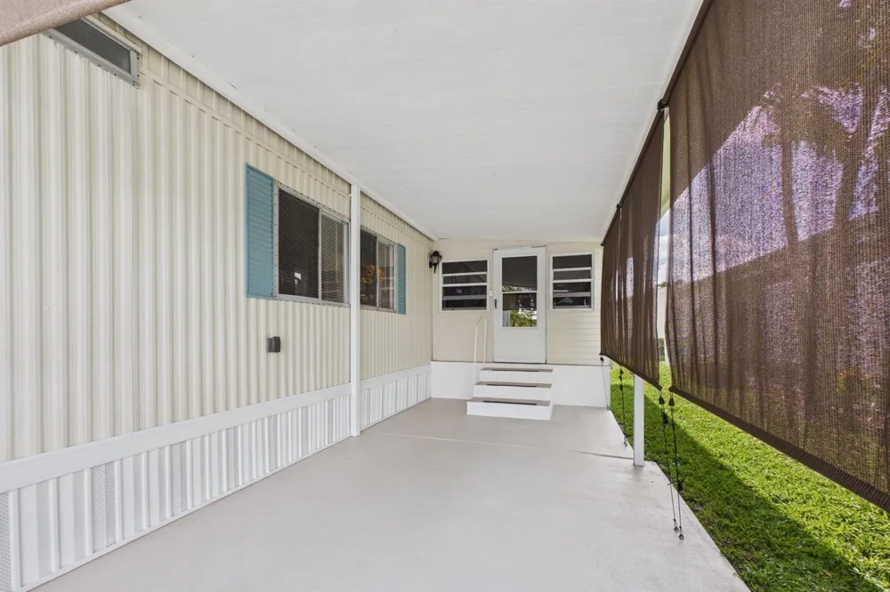 10003 Granada Bay Boynton Beach, FL 33436