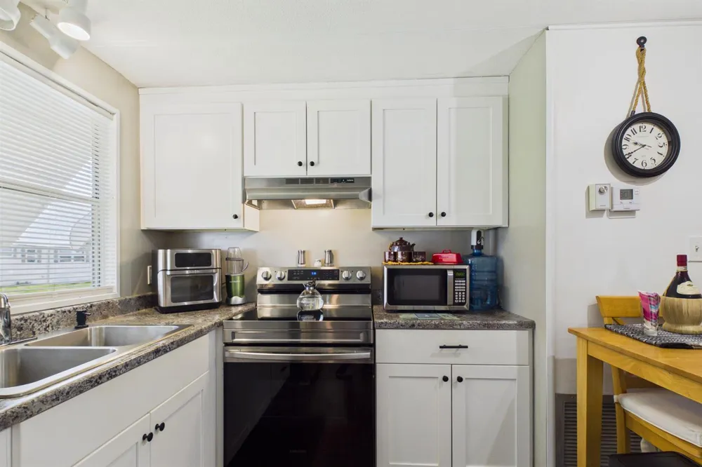 10003 Granada Bay Boynton Beach, FL 33436