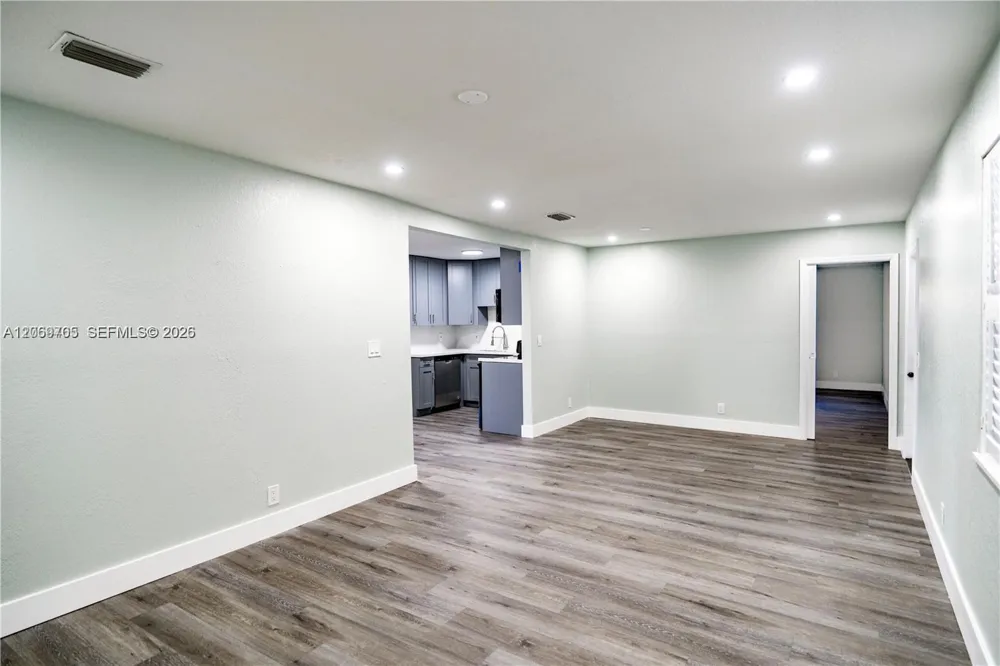 8110 SW 4th Pl North Lauderdale, FL 33068