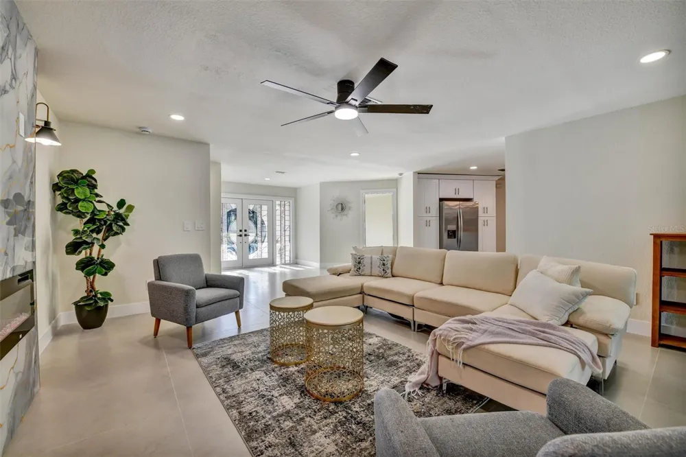 207 DUNBRIDGE DRIVE Palm Harbor, FL 34684