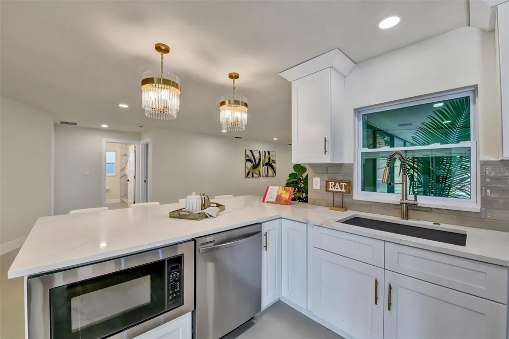207 DUNBRIDGE DRIVE Palm Harbor, FL 34684