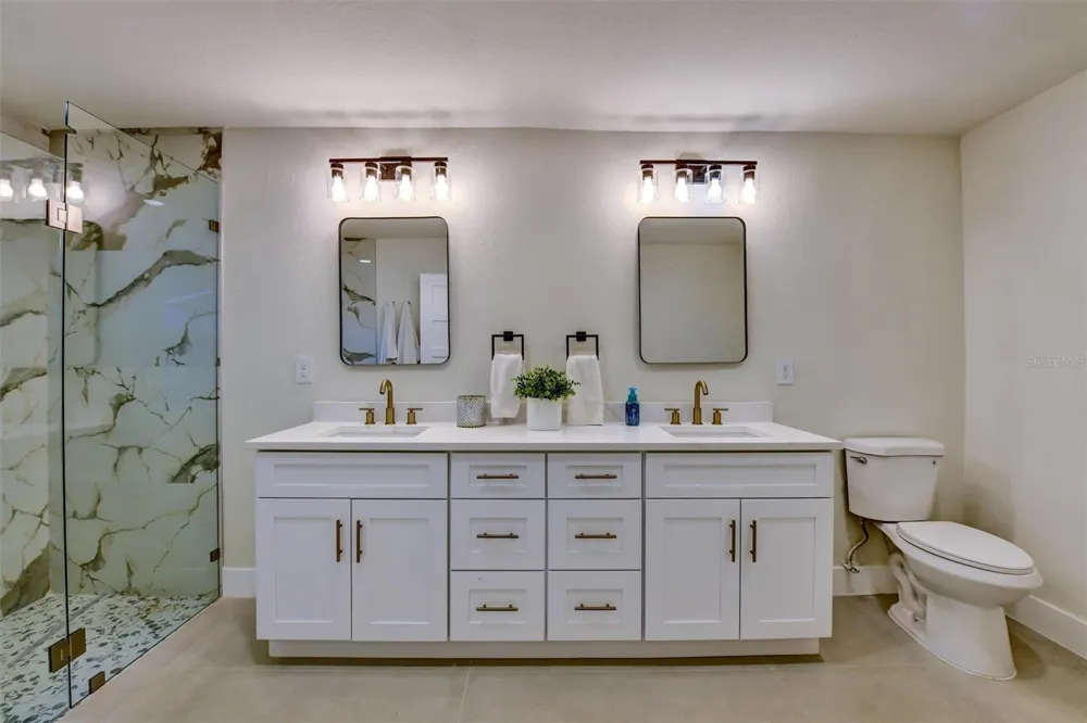 207 DUNBRIDGE DRIVE Palm Harbor, FL 34684