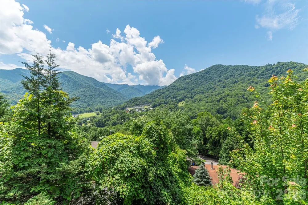 73 Mountain Breeze Drive Maggie Valley, NC 28751
