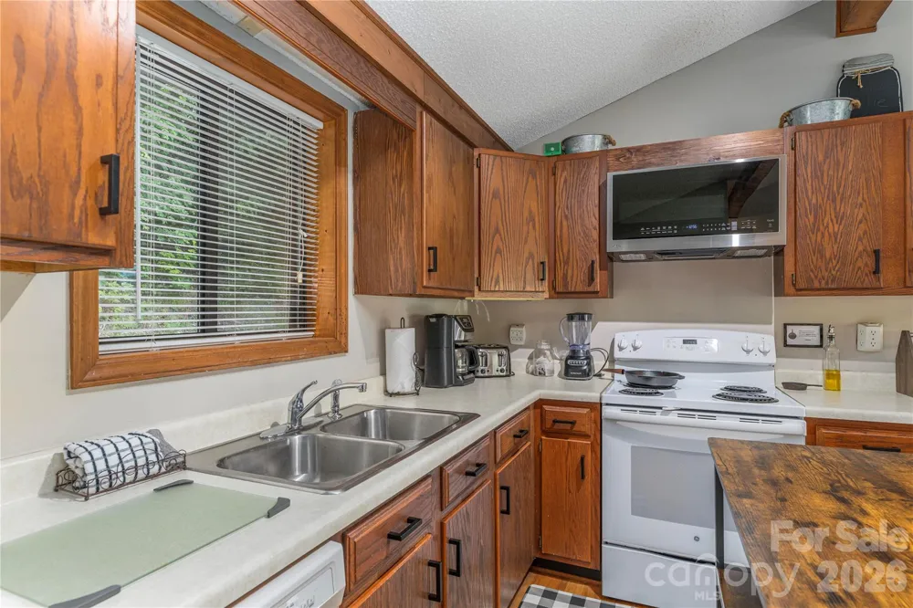 73 Mountain Breeze Drive Maggie Valley, NC 28751