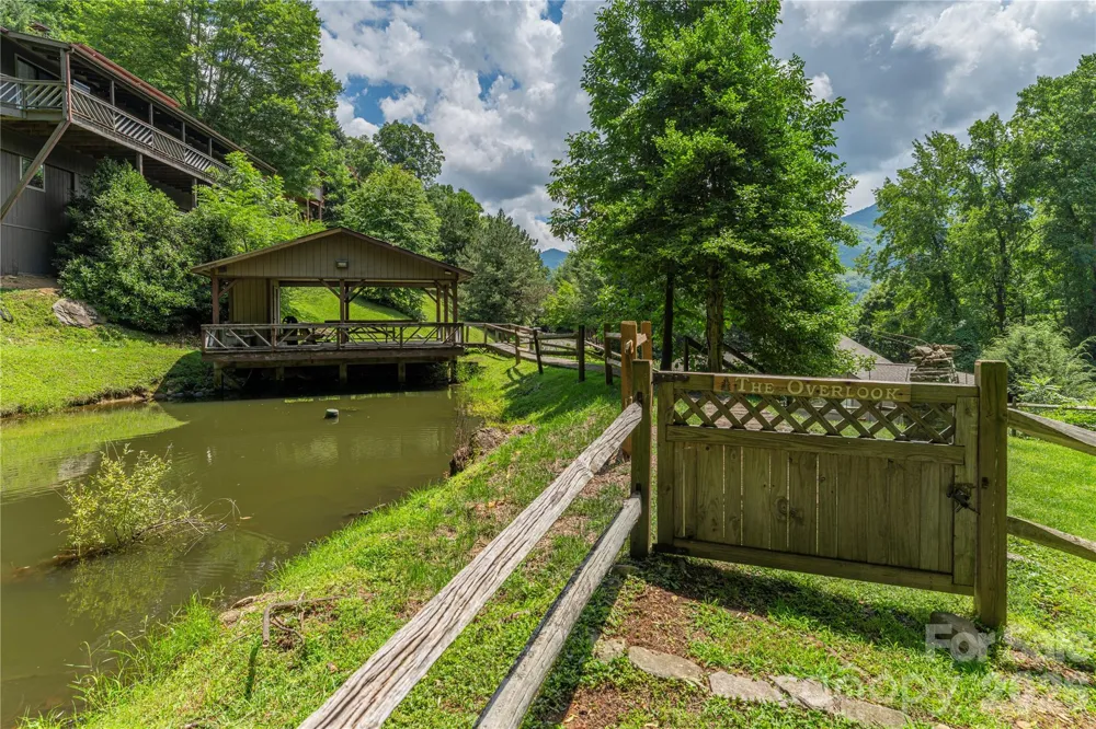73 Mountain Breeze Drive Maggie Valley, NC 28751