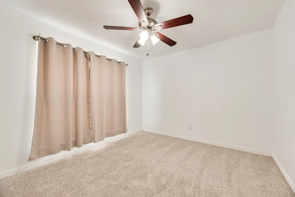 2808 Park Street Ennis, TX 75119