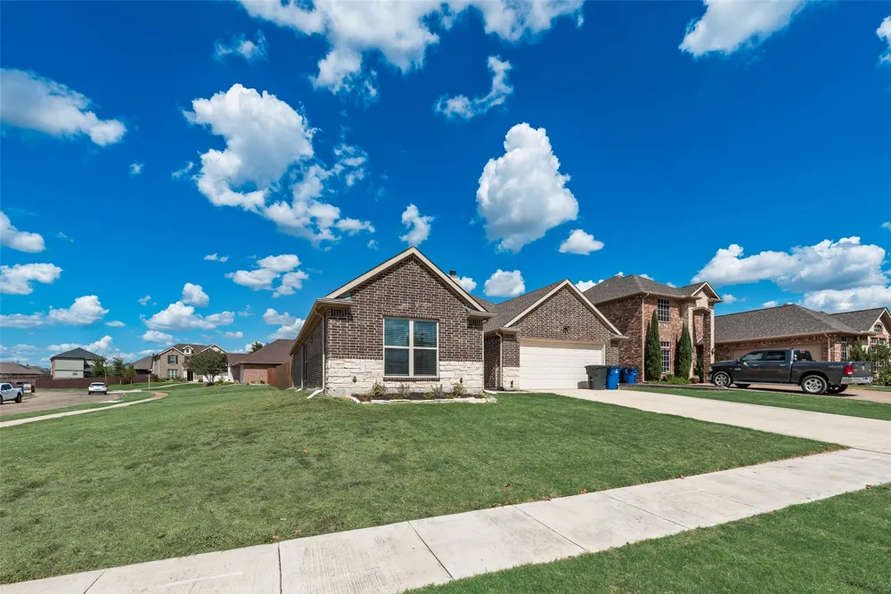 2808 Park Street Ennis, TX 75119
