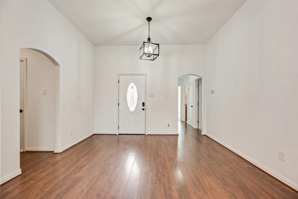 2808 Park Street Ennis, TX 75119