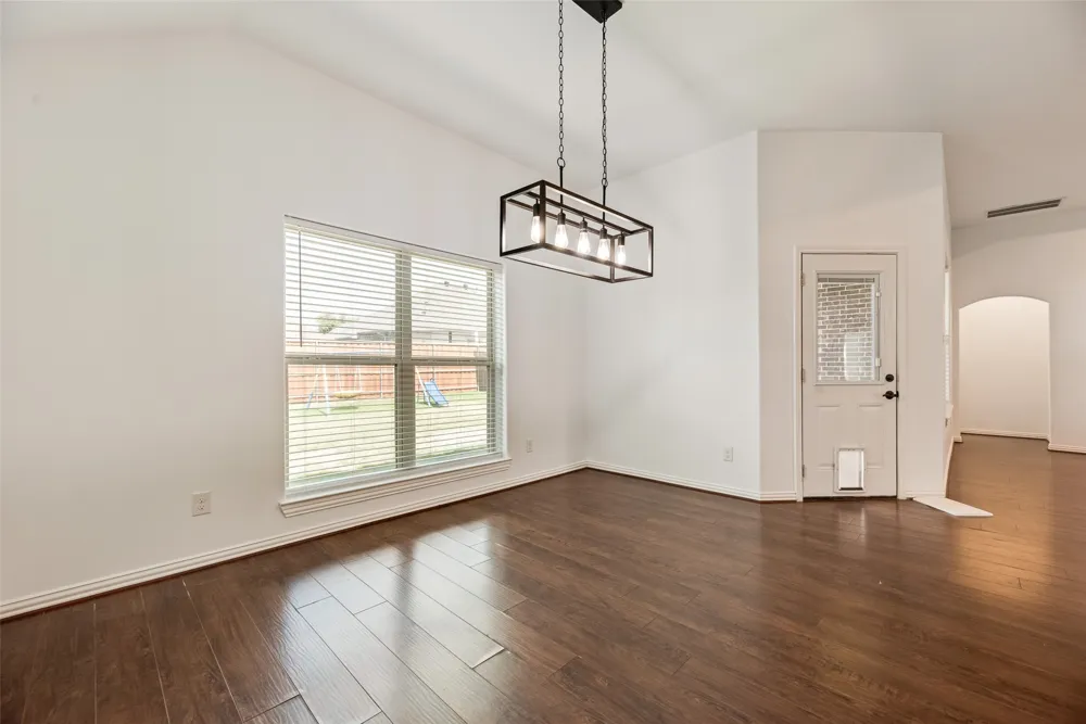 2808 Park Street Ennis, TX 75119