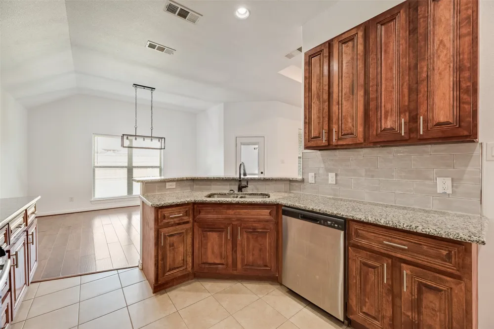 2808 Park Street Ennis, TX 75119