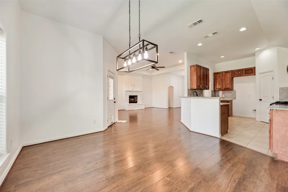 2808 Park Street Ennis, TX 75119