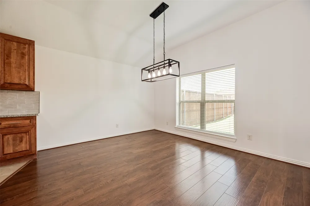 2808 Park Street Ennis, TX 75119